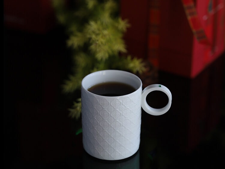 Jingdezhen Ceramic Cup: Emerald Inlaid Begonia Cup