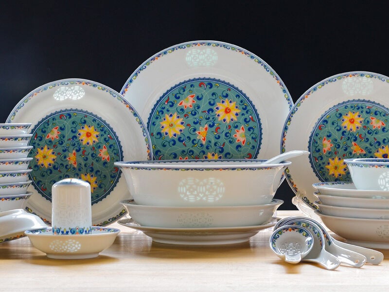 Ceramic Dinnerware Set: Blossoming Splendor (Floral Motif)