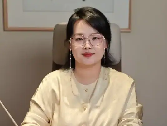 Dr. Wan Yuting, Aesthetic Advisor