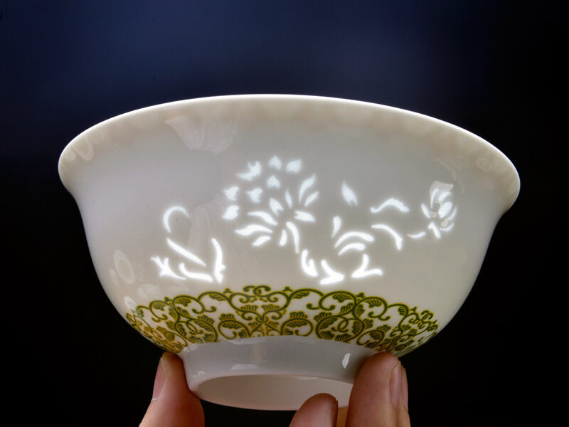 The Meaning of Rice-Grain Patterns in Linglong Porcelain