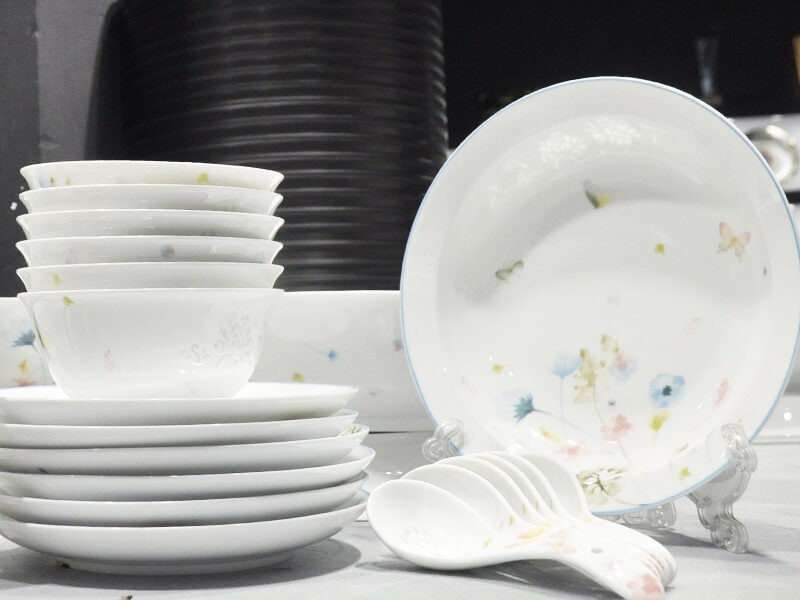 Ceramic Dinnerware Set: Colorful World Tableware