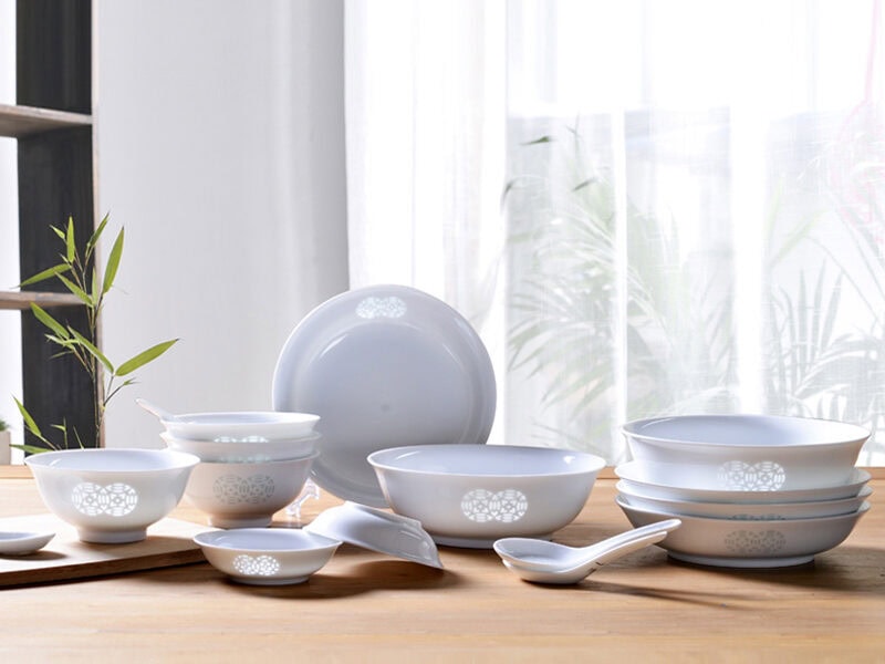 Ceramic Dinnerware Set: Attracting Wealth and Prosperity (16-piece)