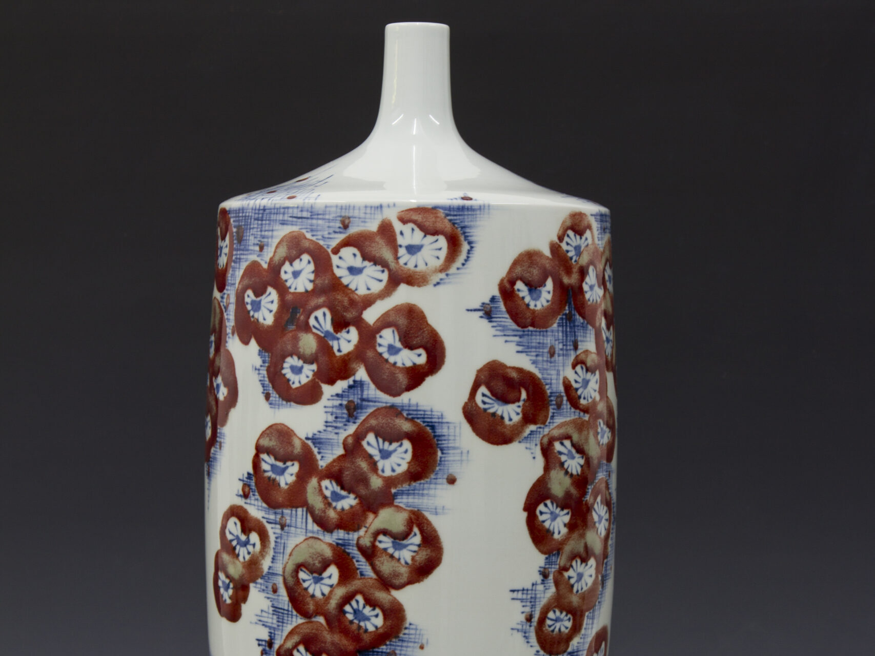Ceramic Vase: Straight-Neck Vase with Pomegranate Motifs in Underglaze Blue and Underglaze Red