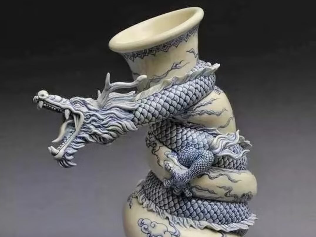 Irregular Porcelain:The Free Beauty and Peculiar Imagination